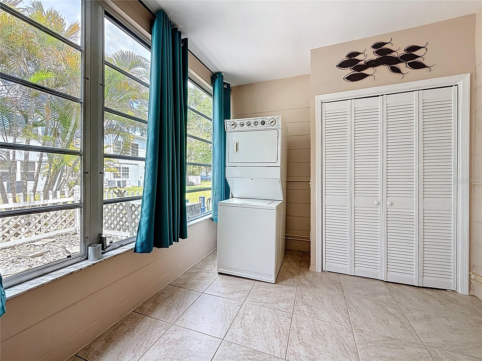 CLEARVIEW OAKS PARADISE - Residential