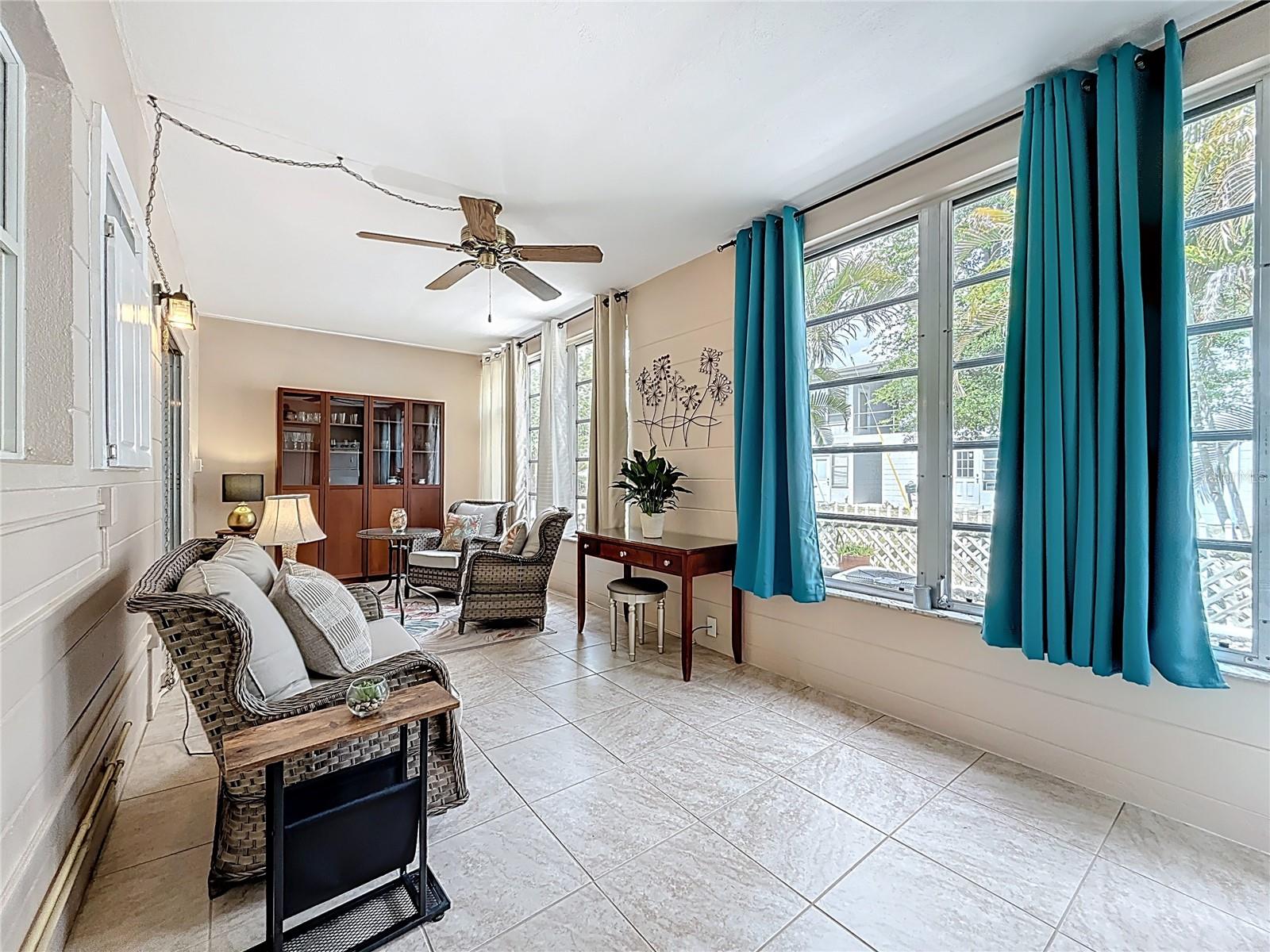 CLEARVIEW OAKS PARADISE - Residential