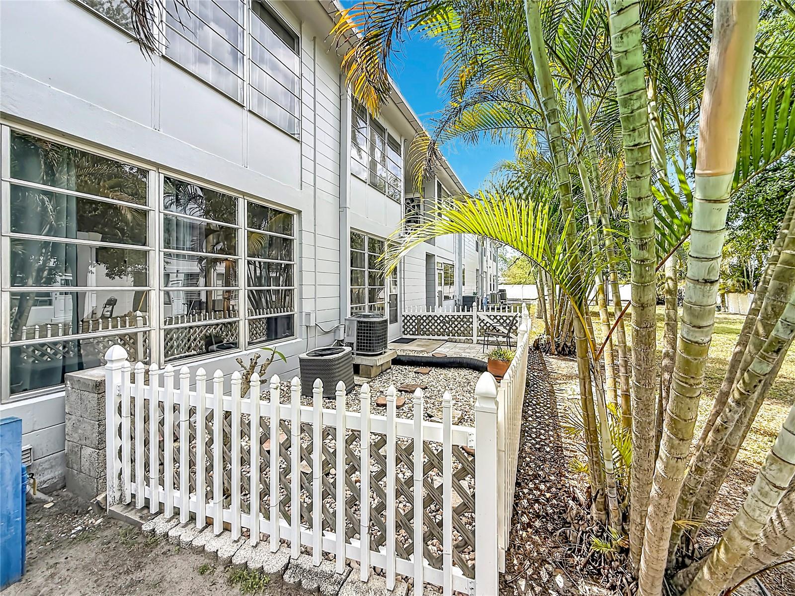 CLEARVIEW OAKS PARADISE - Residential