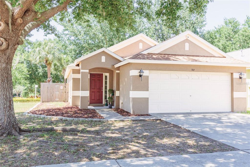 Photo of 302 Summer Sails Drive, Valrico, FL 33594 (MLS # TB8377141)