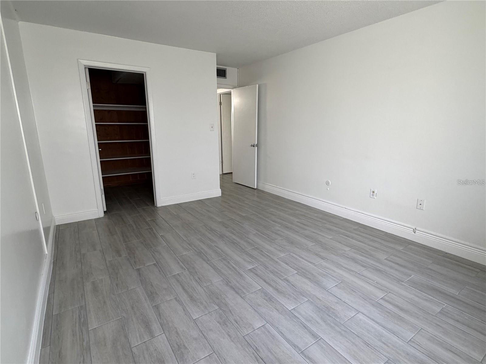 KALMIA CONDO - Residential
