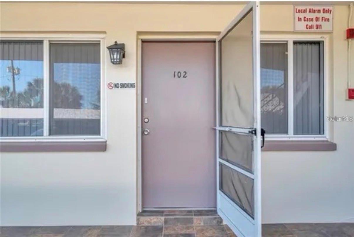 1235 S HIGHLAND AVENUE 1-102