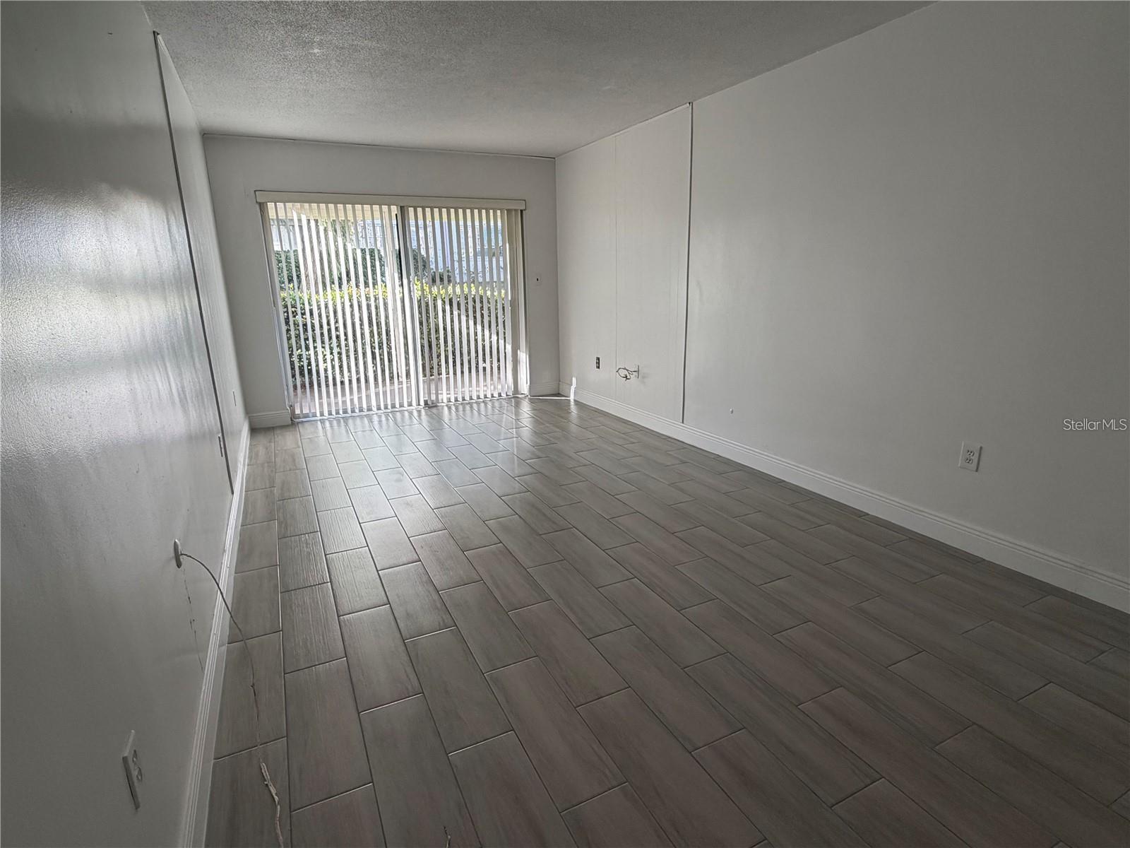 KALMIA CONDO - Residential