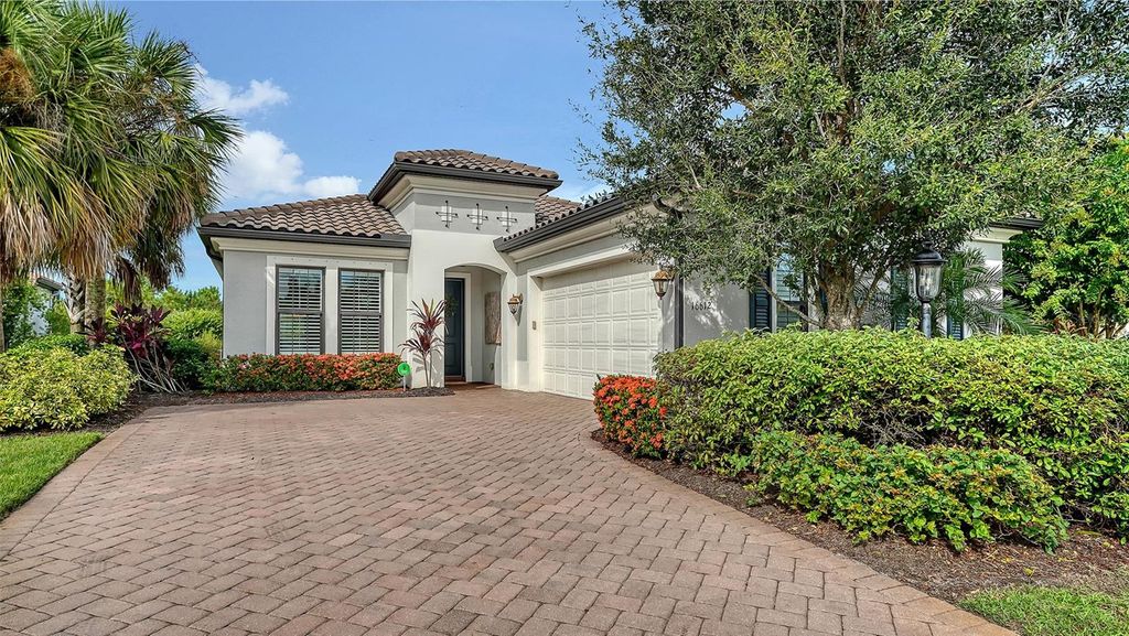 Photo of 16612 Collingtree Crossing, Lakewood Ranch, FL 34202 (MLS # A4664004)