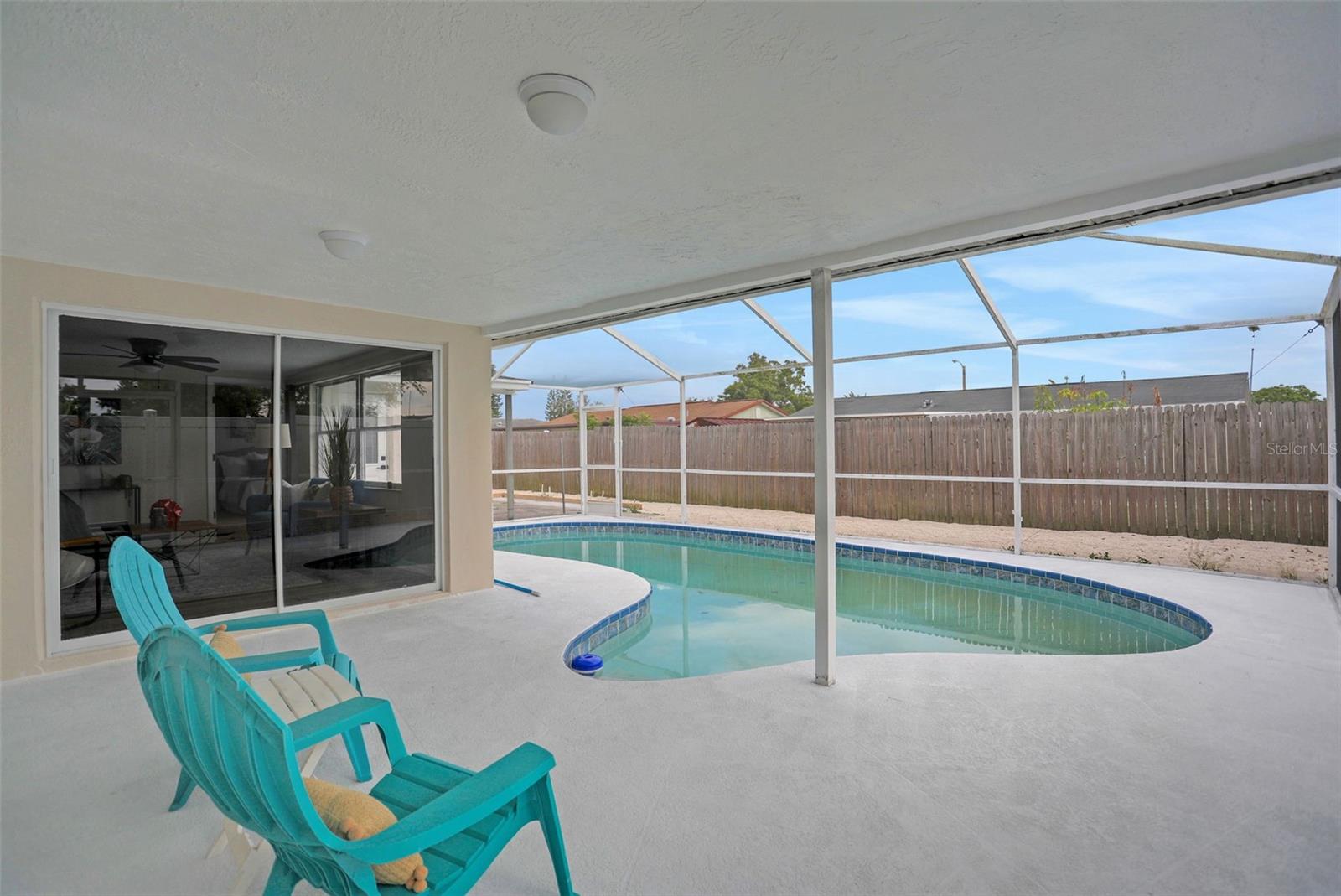 EMBASSY HILLS - Residential