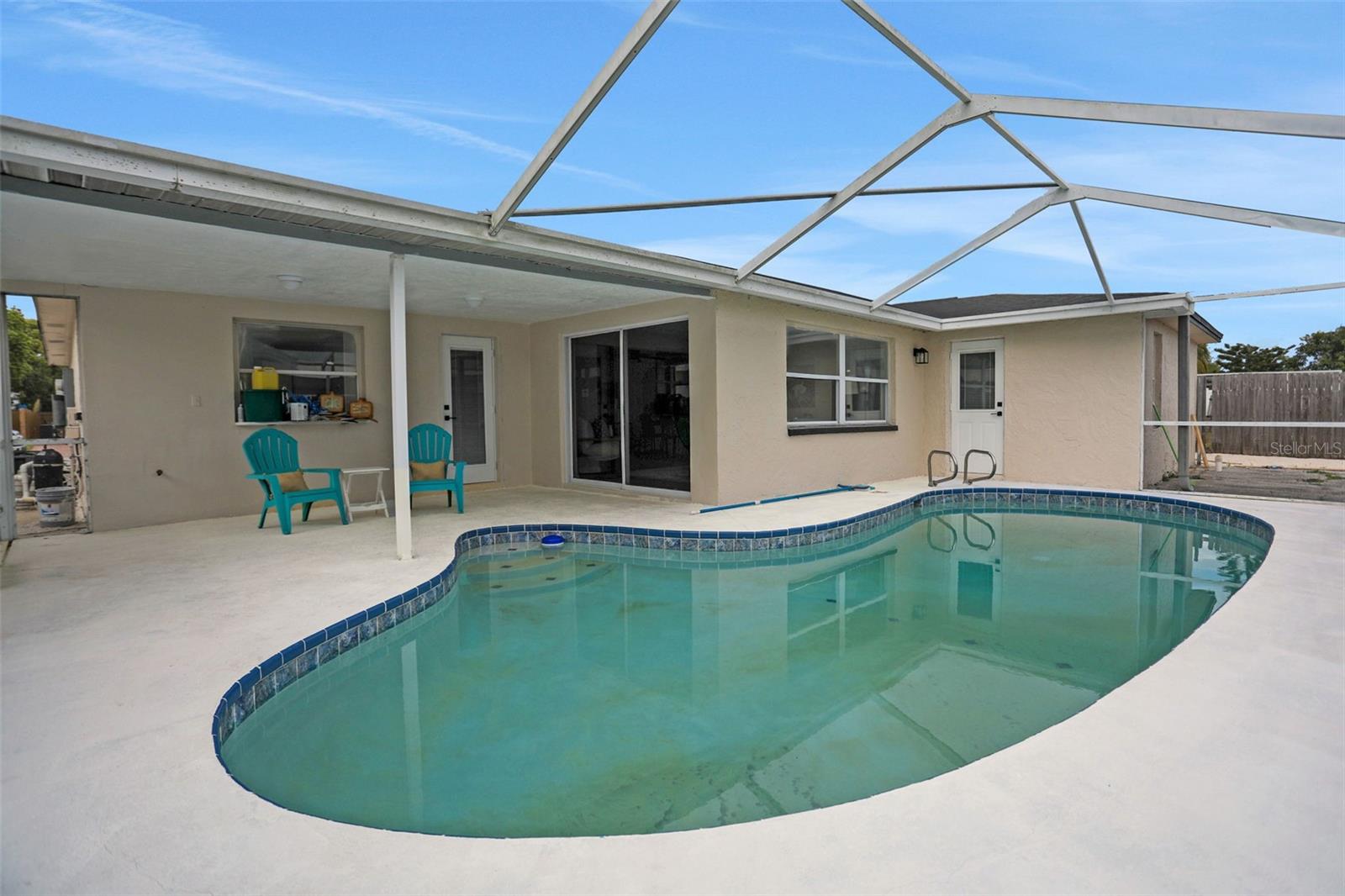 EMBASSY HILLS - Residential