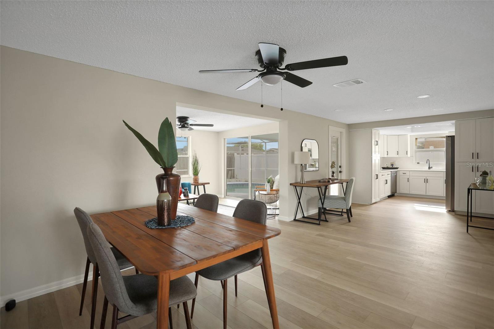 EMBASSY HILLS - Residential