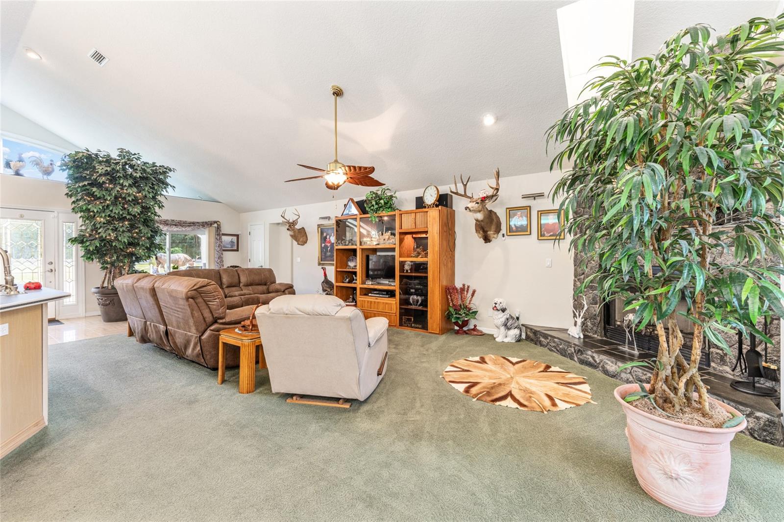 SHADY ACRES - Residential