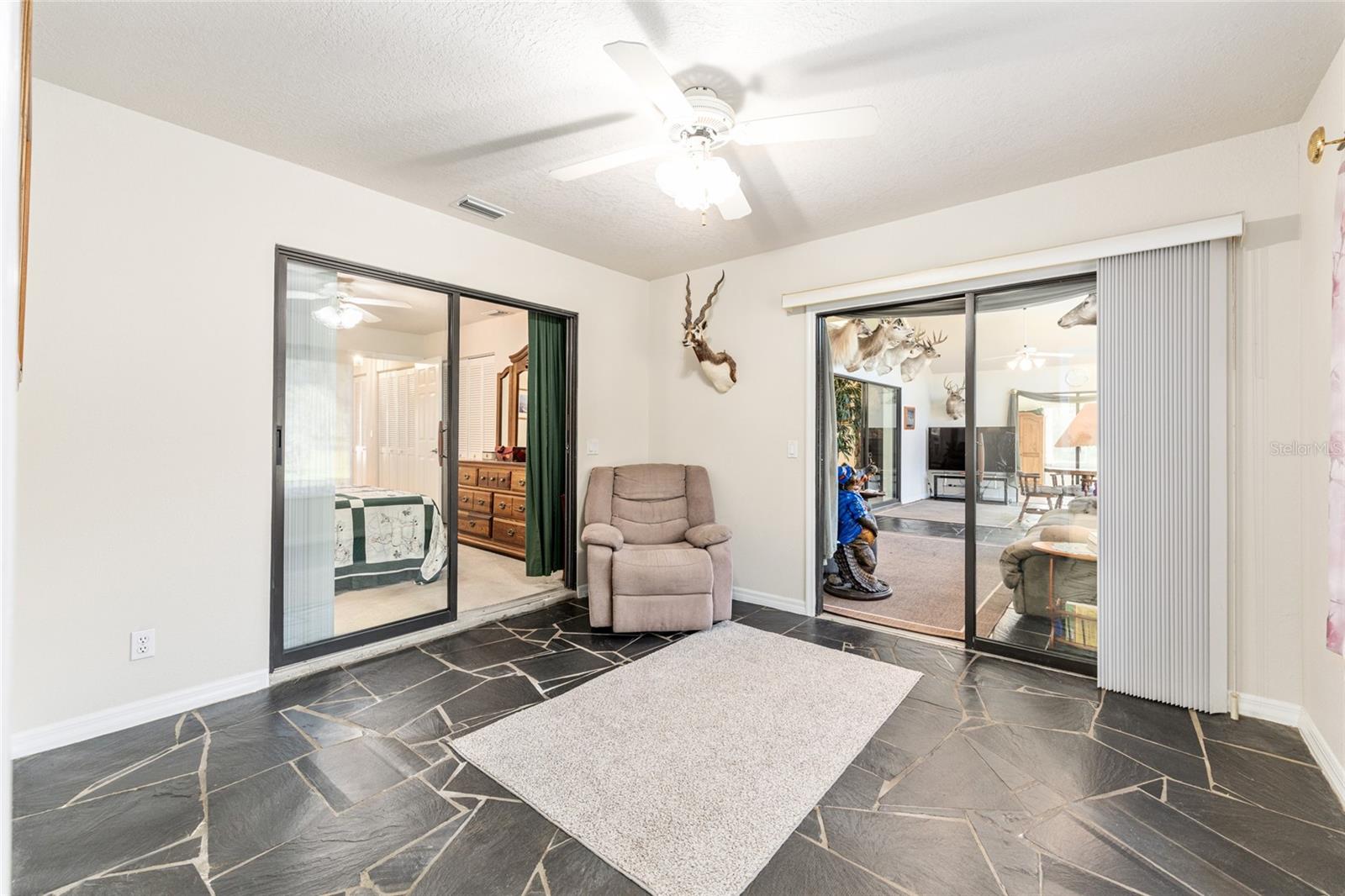 SHADY ACRES - Residential