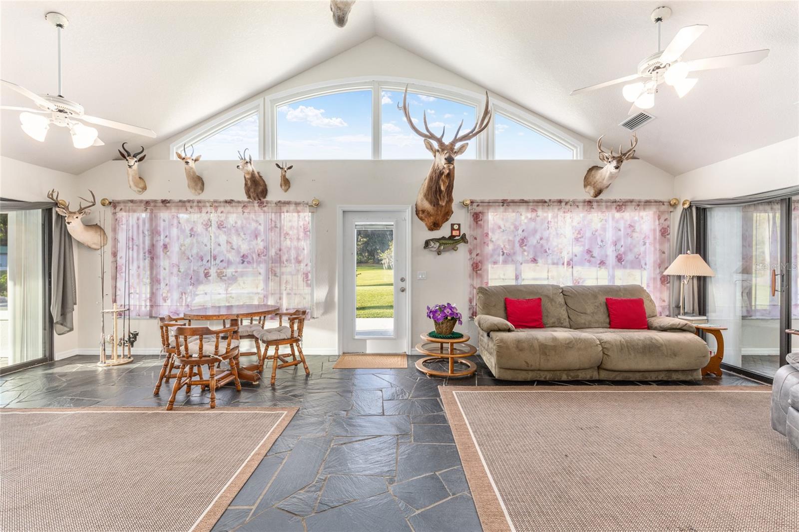 SHADY ACRES - Residential