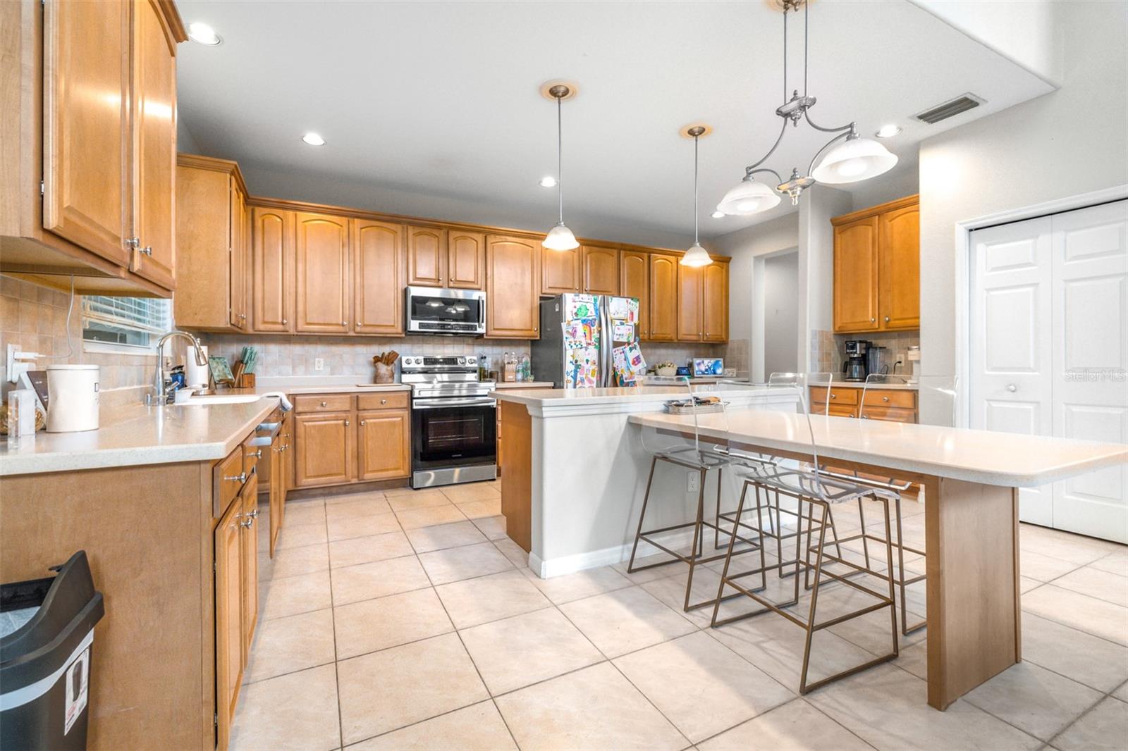 RIVER HILLS COUNTRY CLUB PARCE - Residential