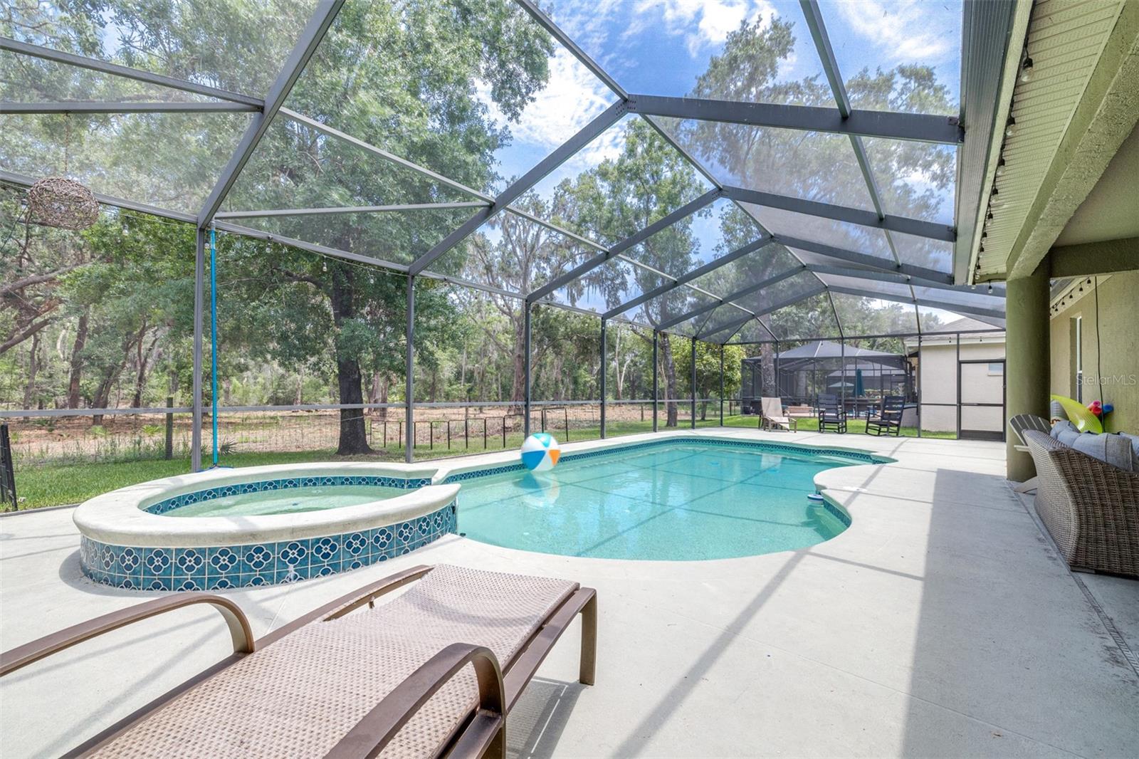 RIVER HILLS COUNTRY CLUB PARCE - Residential