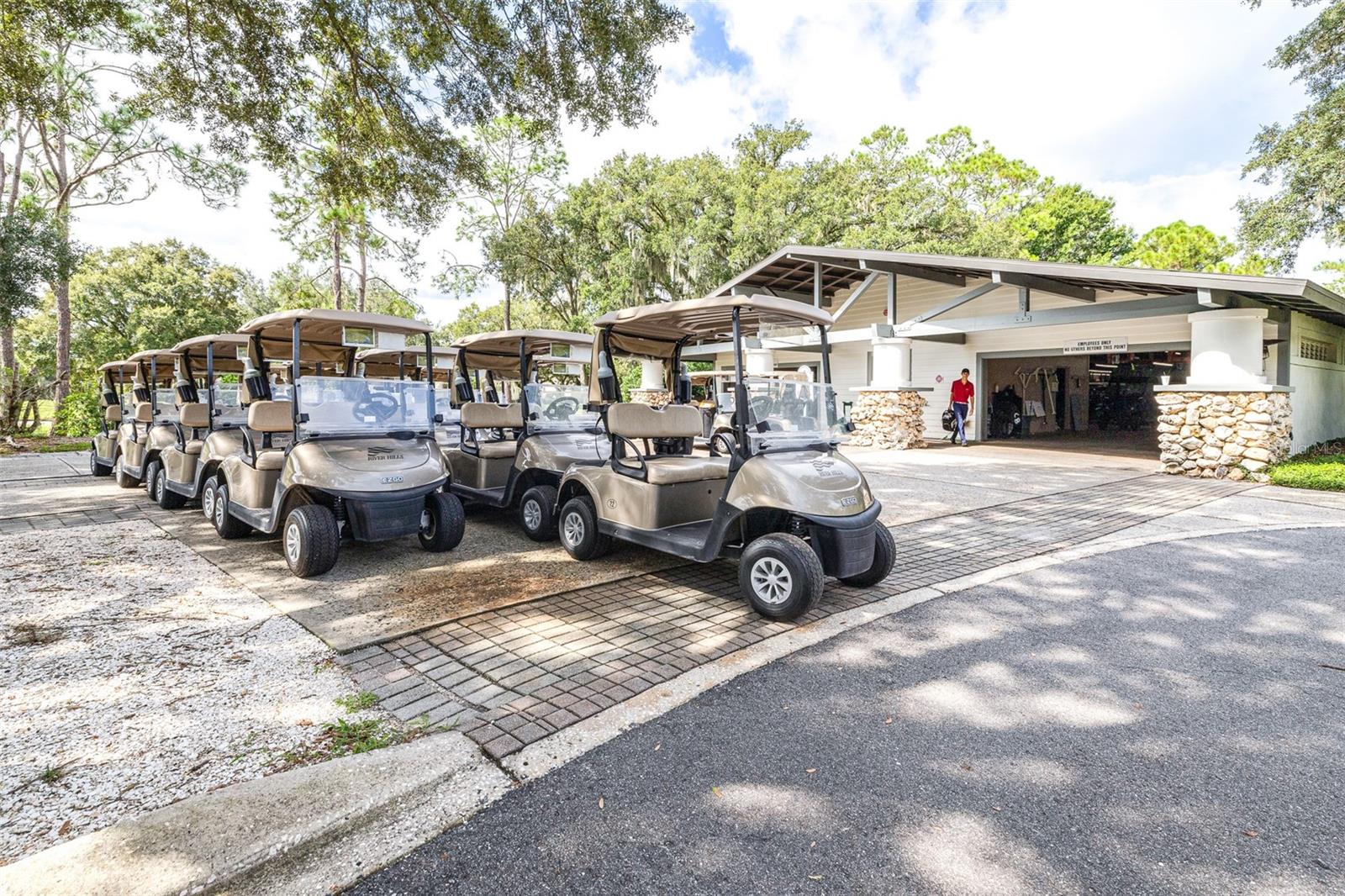RIVER HILLS COUNTRY CLUB PARCE - Residential