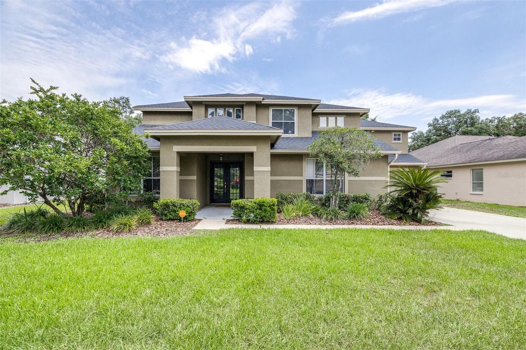 Photo of 5931 Cherry Oak Drive, Valrico, FL 33596 (MLS # TB8393769)