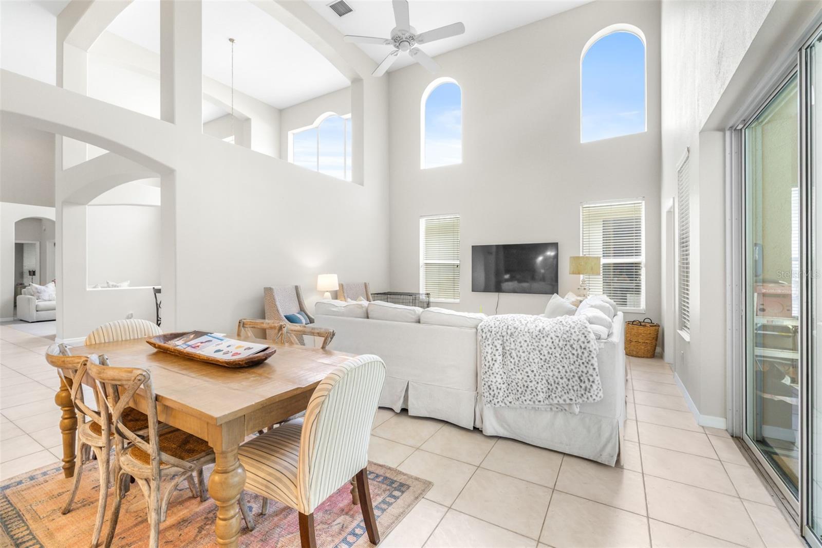RIVER HILLS COUNTRY CLUB PARCE - Residential