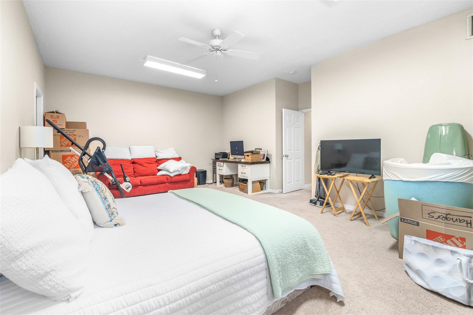 RIVER HILLS COUNTRY CLUB PARCE - Residential