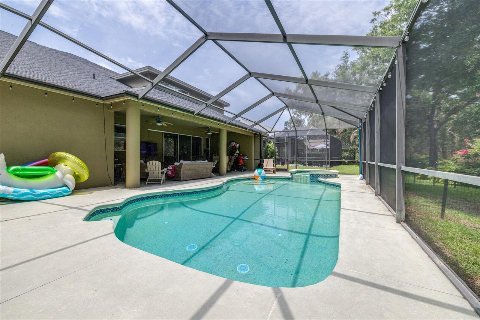 RIVER HILLS COUNTRY CLUB PARCE - Residential