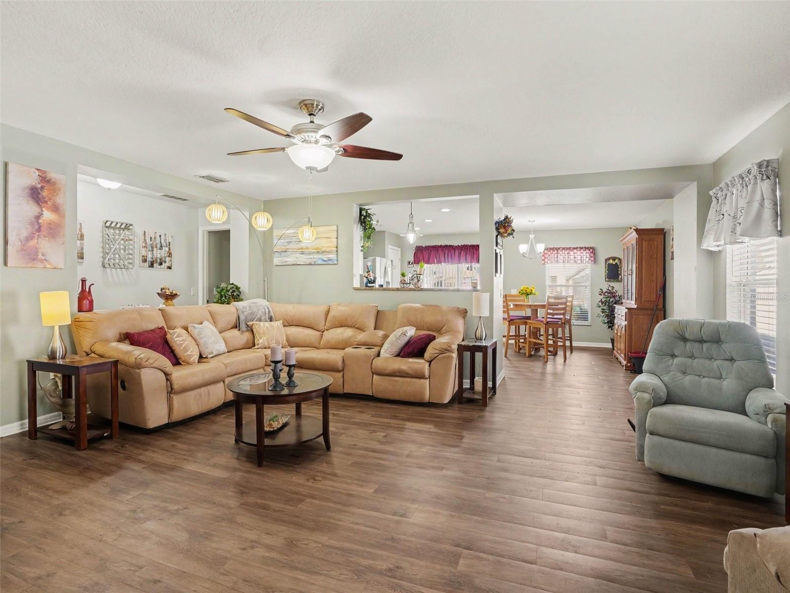 2608 WHITEWOOD ROAD