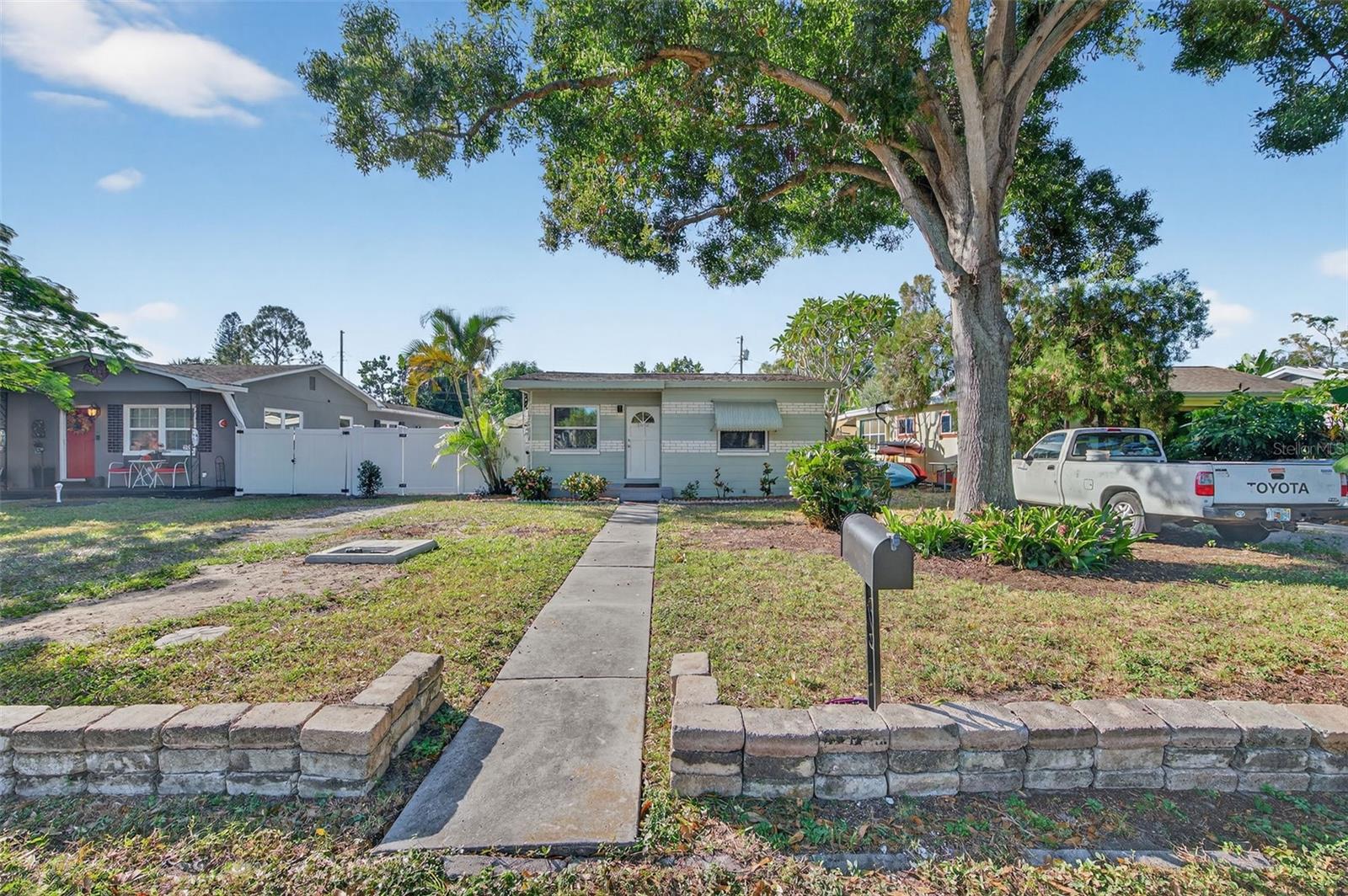 PASADENA GARDENS GULFVIEW SEC - Residential Lease