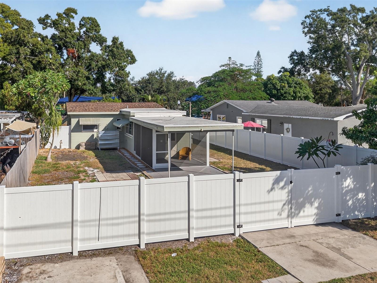 PASADENA GARDENS GULFVIEW SEC - Residential Lease