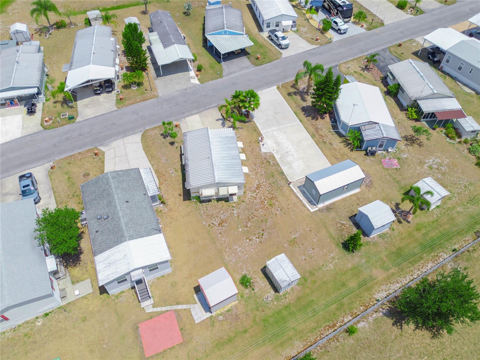 SADDLEBAG LAKE - Residential