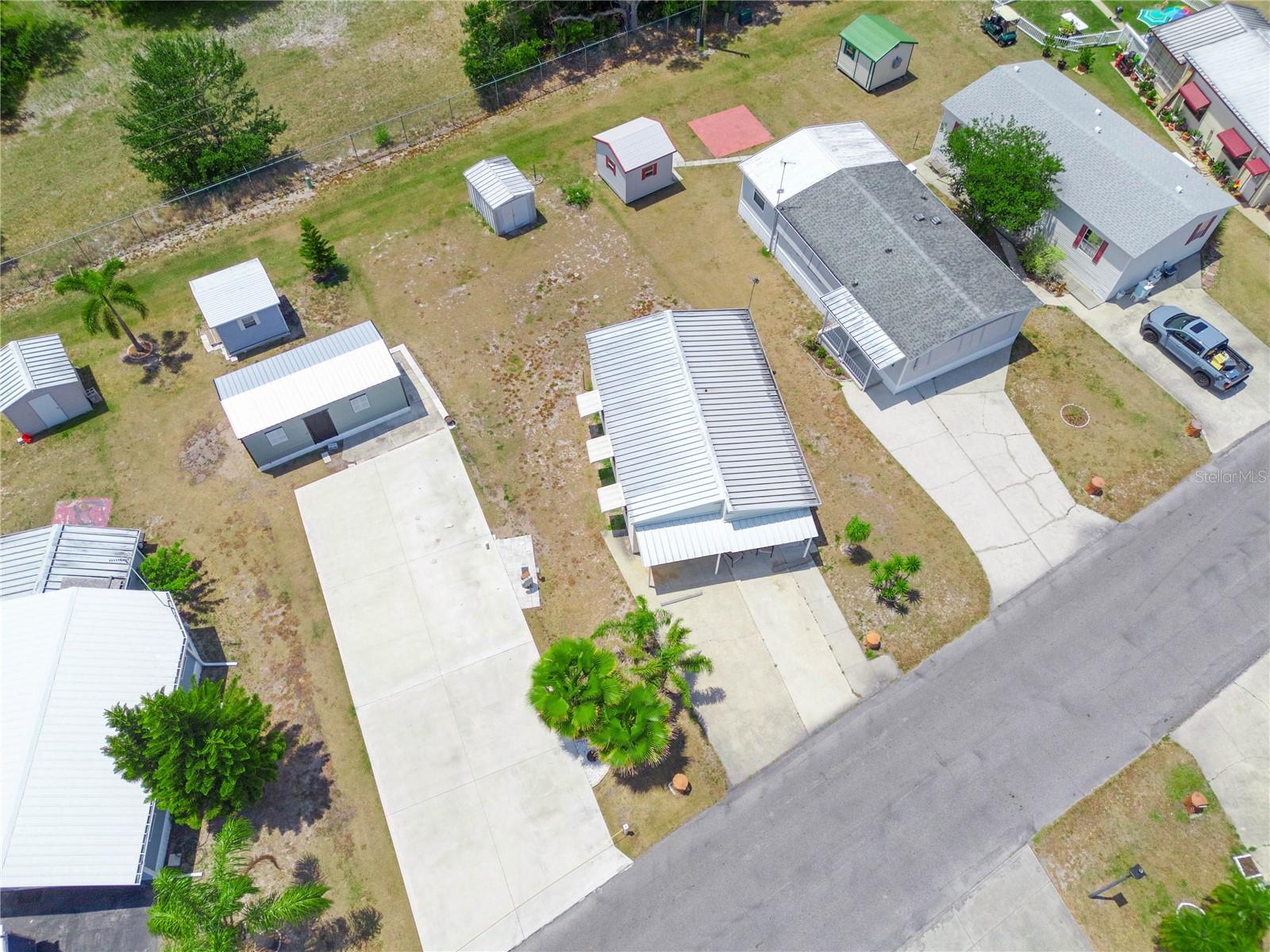 SADDLEBAG LAKE - Residential