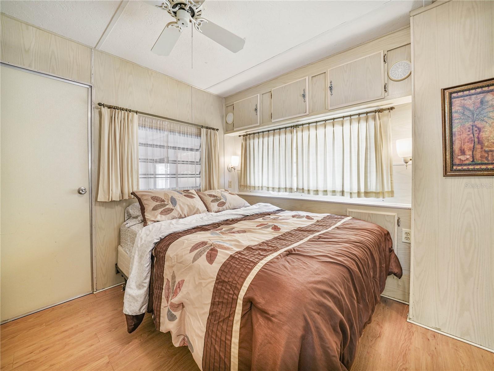 SADDLEBAG LAKE - Residential