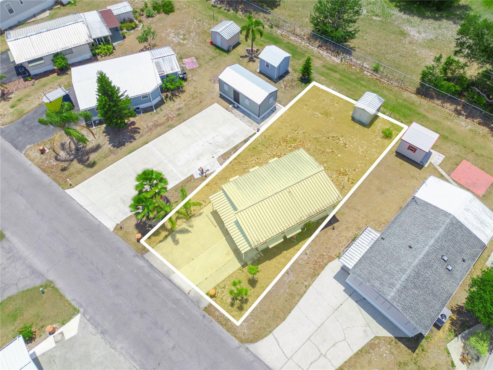 SADDLEBAG LAKE - Residential