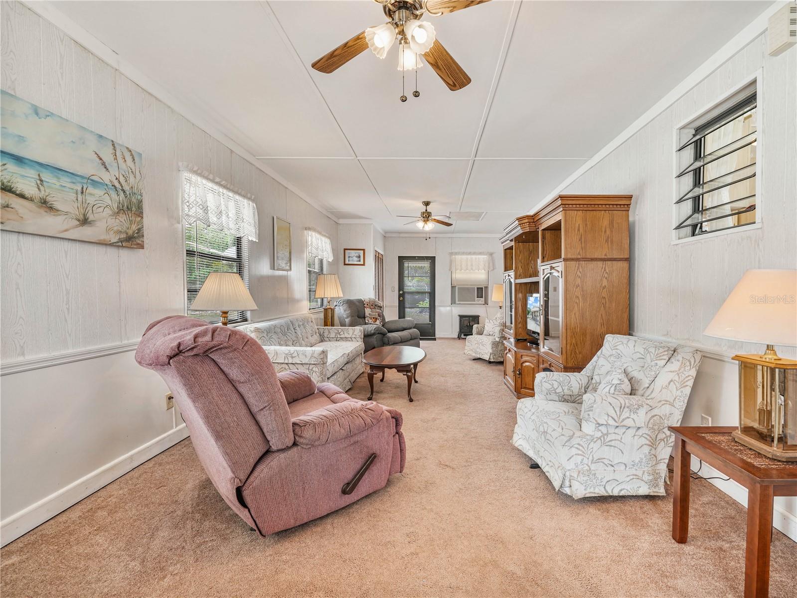 SADDLEBAG LAKE - Residential