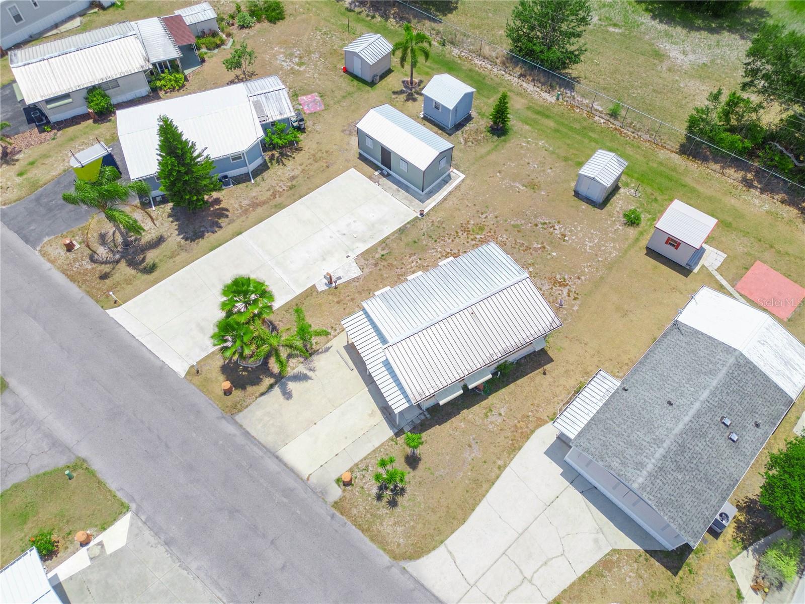 SADDLEBAG LAKE - Residential