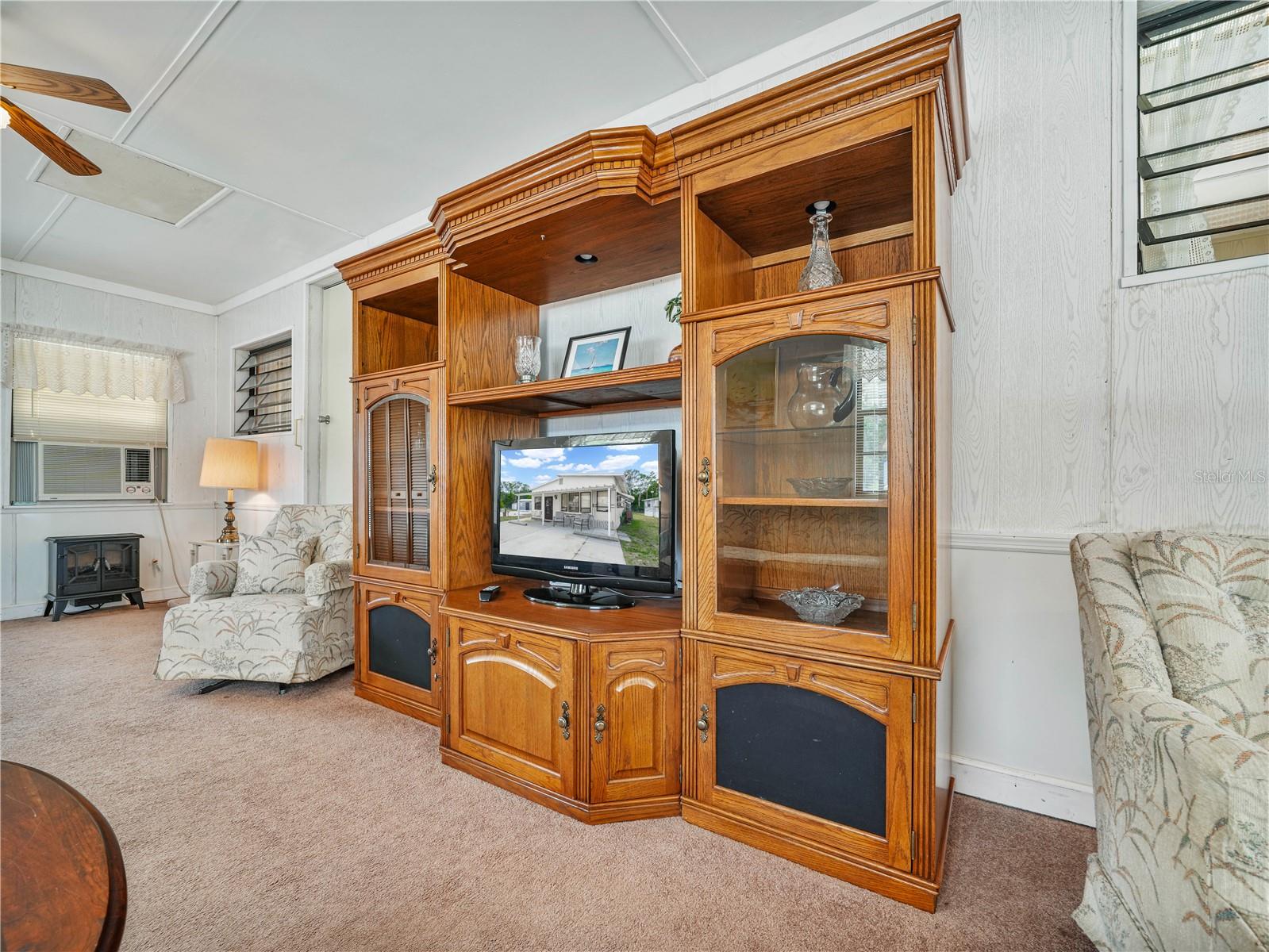 SADDLEBAG LAKE - Residential