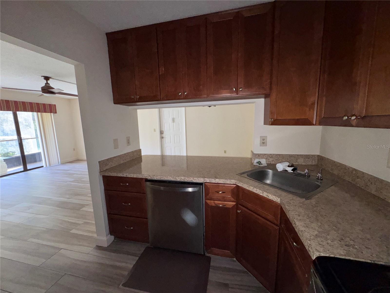 PINE RIDGE AT LAKE TARPON VILLAGE - Residential Lease