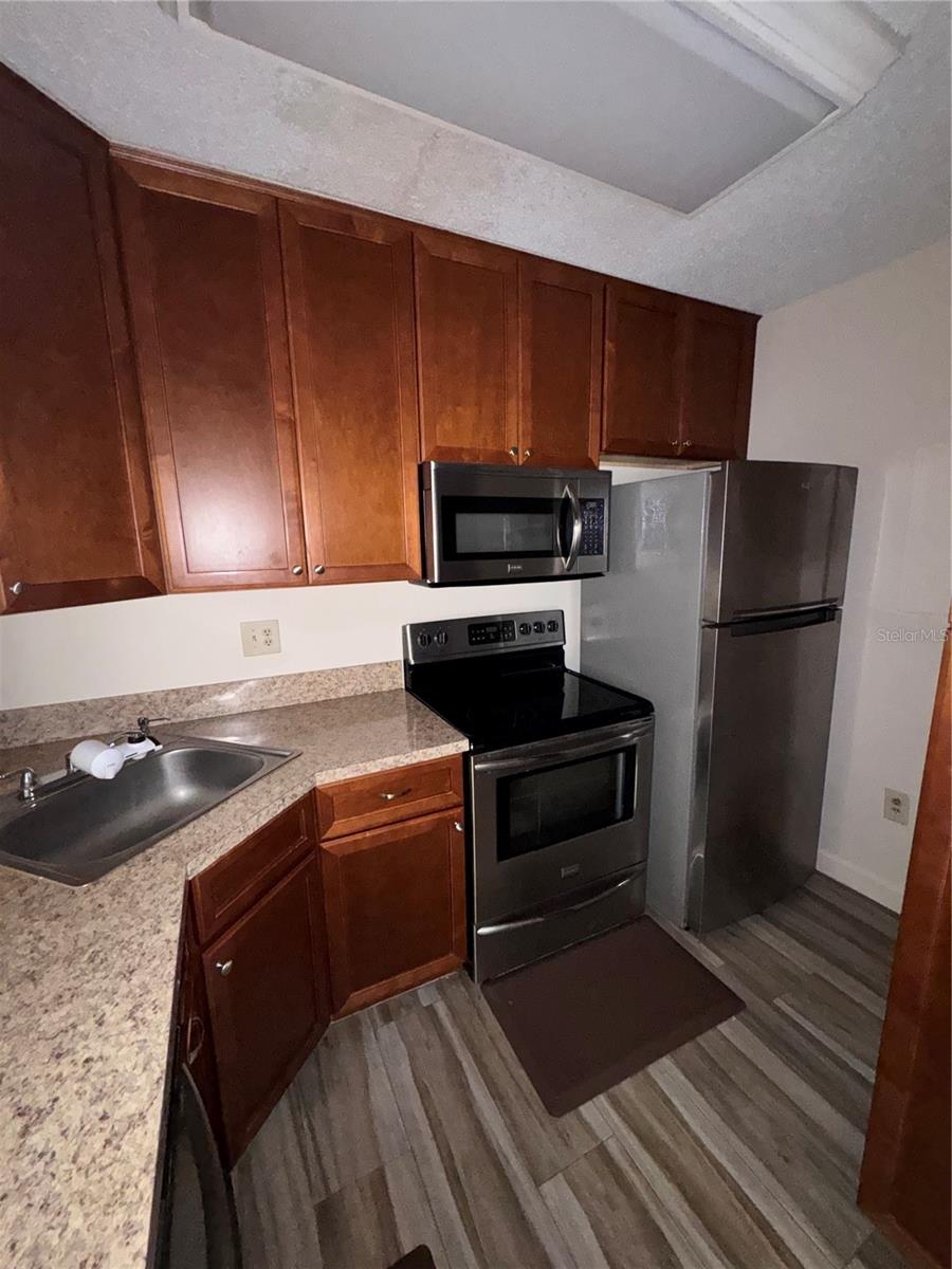 PINE RIDGE AT LAKE TARPON VILLAGE - Residential Lease