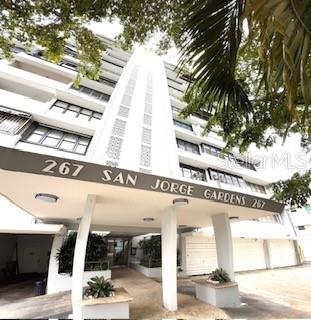 Spacious apartment in a prime location on San Jorge Street, offering easy access to major roads throughout the metropolitan area. Close to Condado, Baldorioty de Castro Expressway. This unit located on the 7 th floor has San Jorge Children’s Hospital.across the street. It features generous living spaces with marble floors, a renovated kitchen with a wet bar, cozy three bedrooms, two fully renovated bathrooms , new doors and great open spaces for living and dining areas. unit has one assigned parking lot and currently renting an additional space with the administration. With only a few units per floor, you’ll enjoy added privacy. Includes one parking space and controlled access for added security.