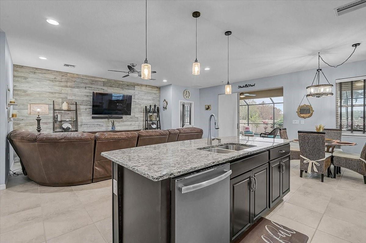 FAIRWAYS/BENT TREE - Residential