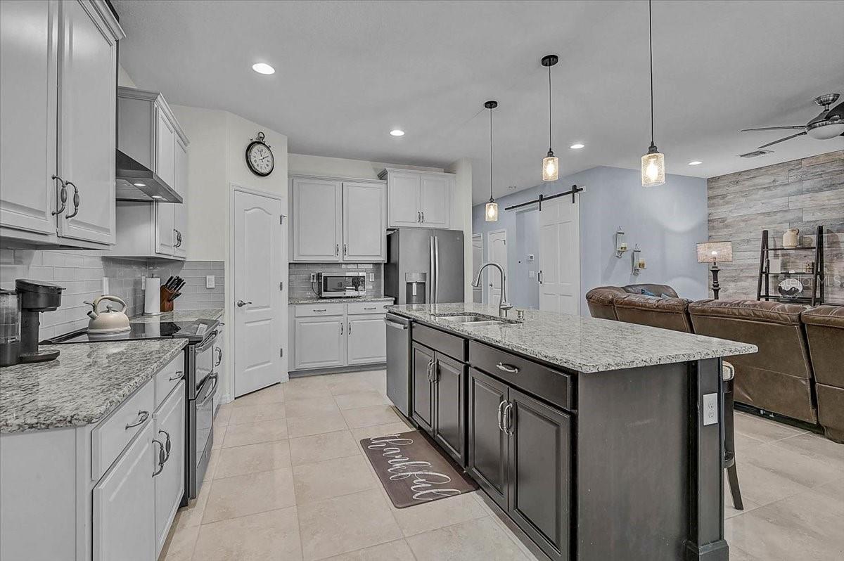 FAIRWAYS/BENT TREE - Residential