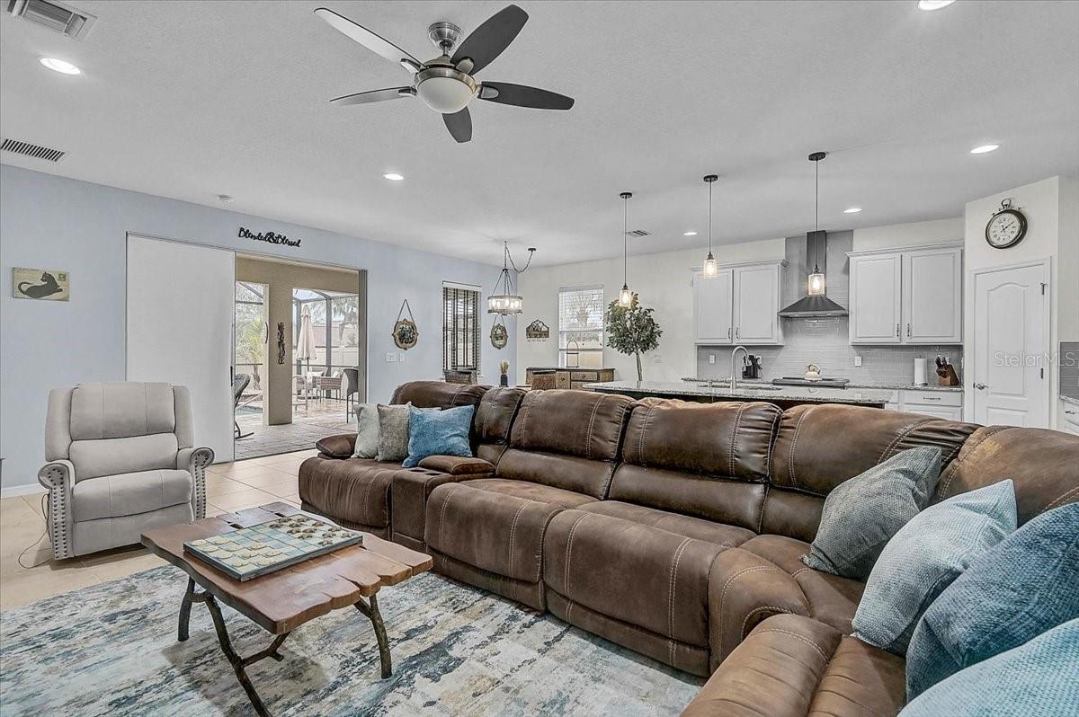 FAIRWAYS/BENT TREE - Residential