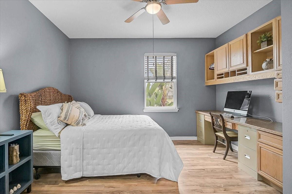 FAIRWAYS/BENT TREE - Residential