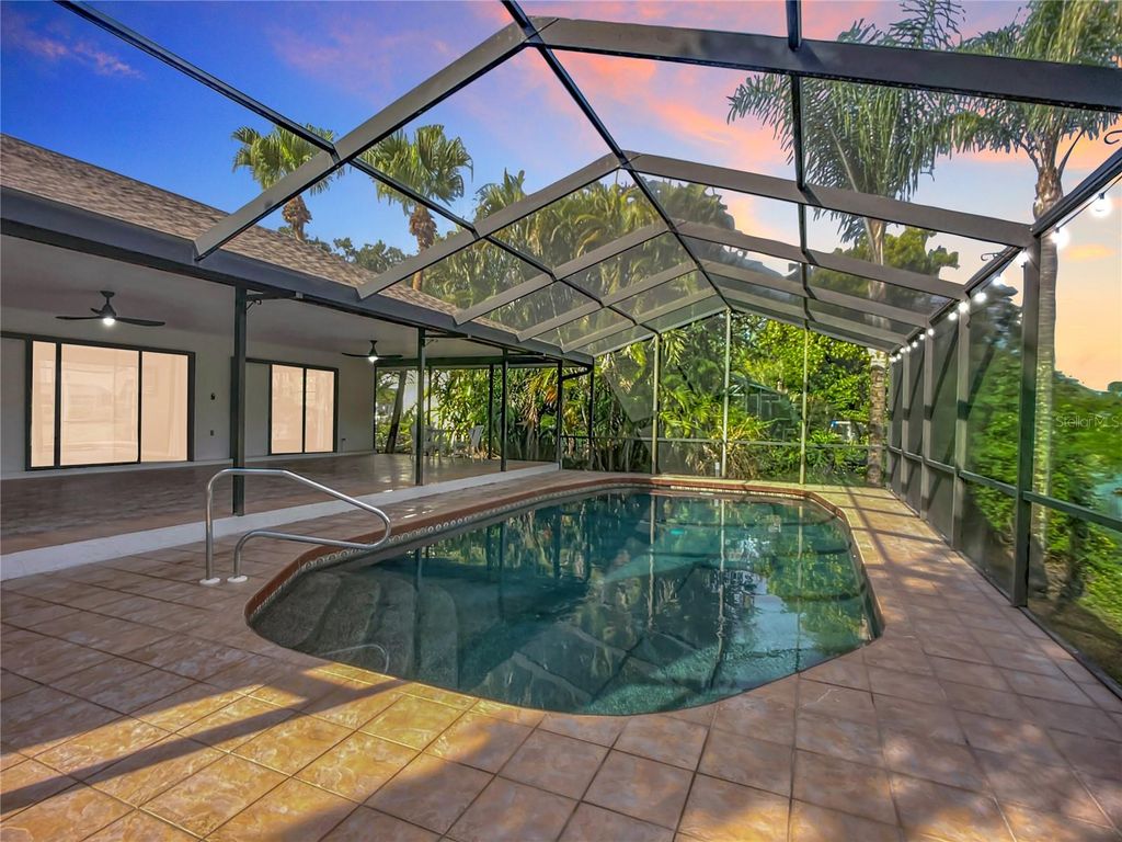 Photo of 4779 Maid Marian Ln, Sarasota, FL 34232 (MLS # A4674785)