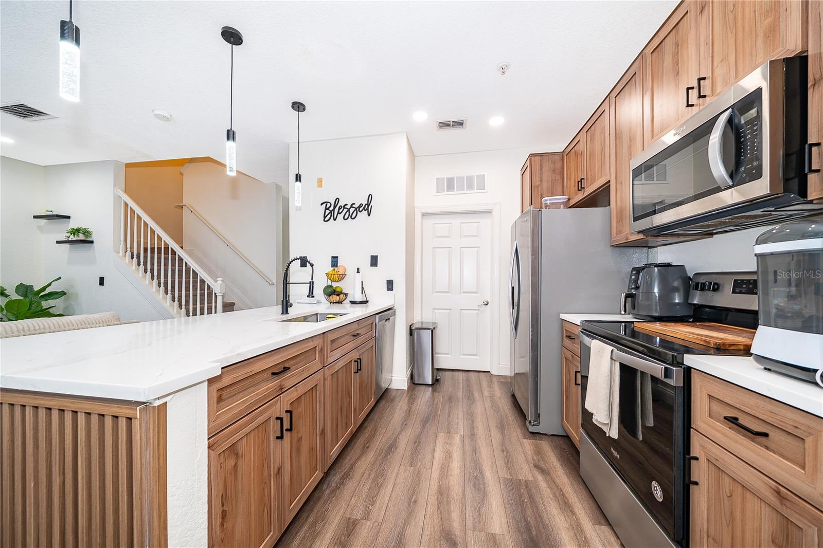 ESTATES/PK CENTRAL CONDO - Residential