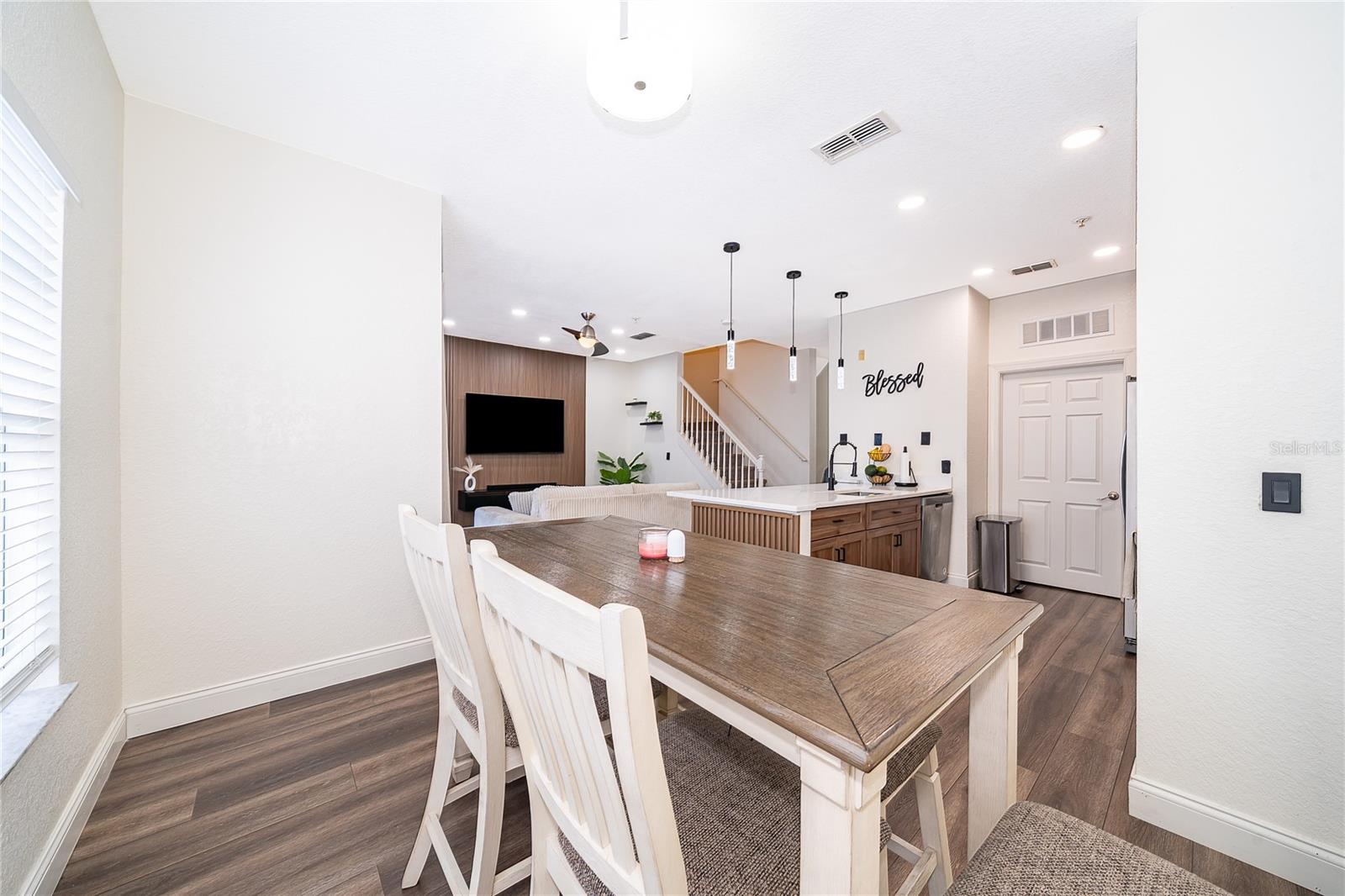 ESTATES/PK CENTRAL CONDO - Residential