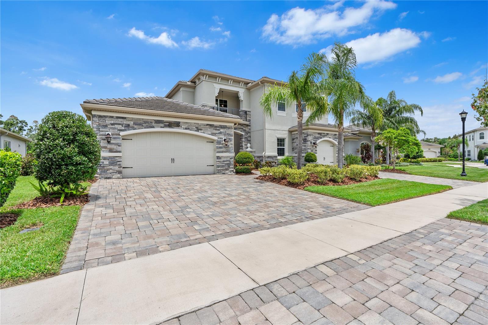 2321 HOLLOW FOREST COURT