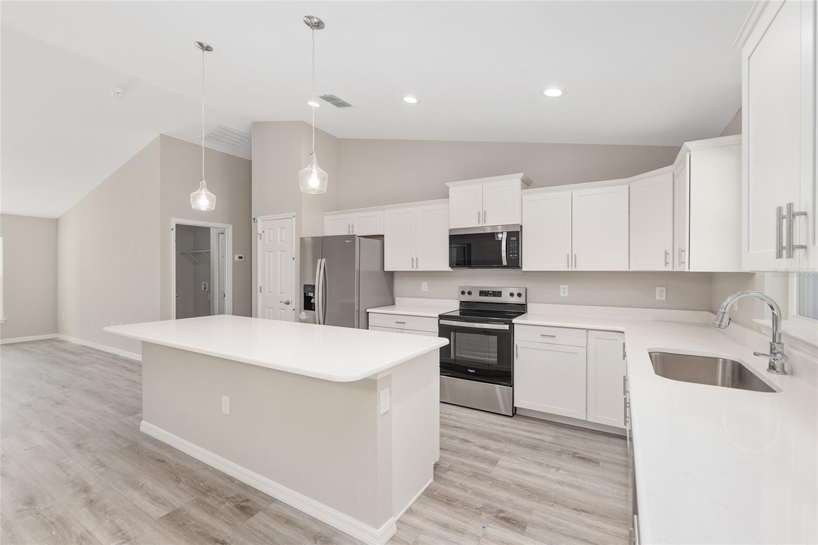 CITRUS SPGS UNIT 18 - Residential