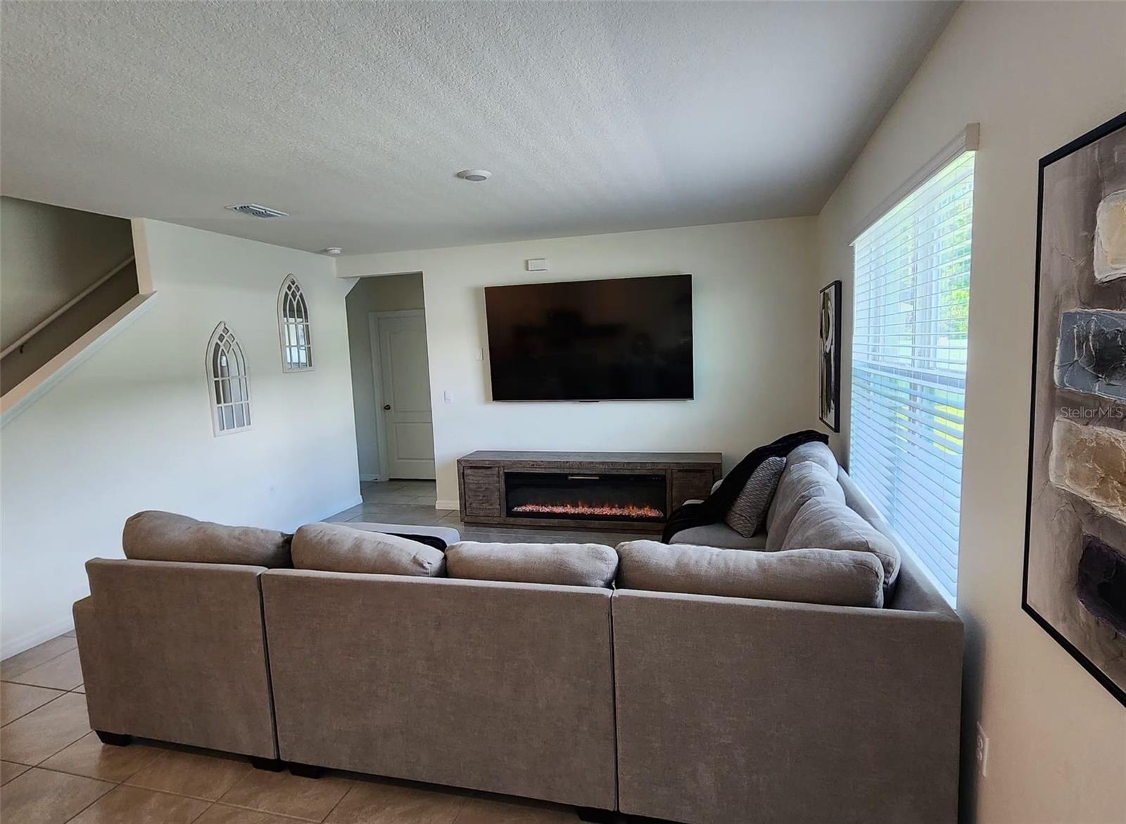 GREENBRIER/BAYTREEPH 2 - Residential Lease