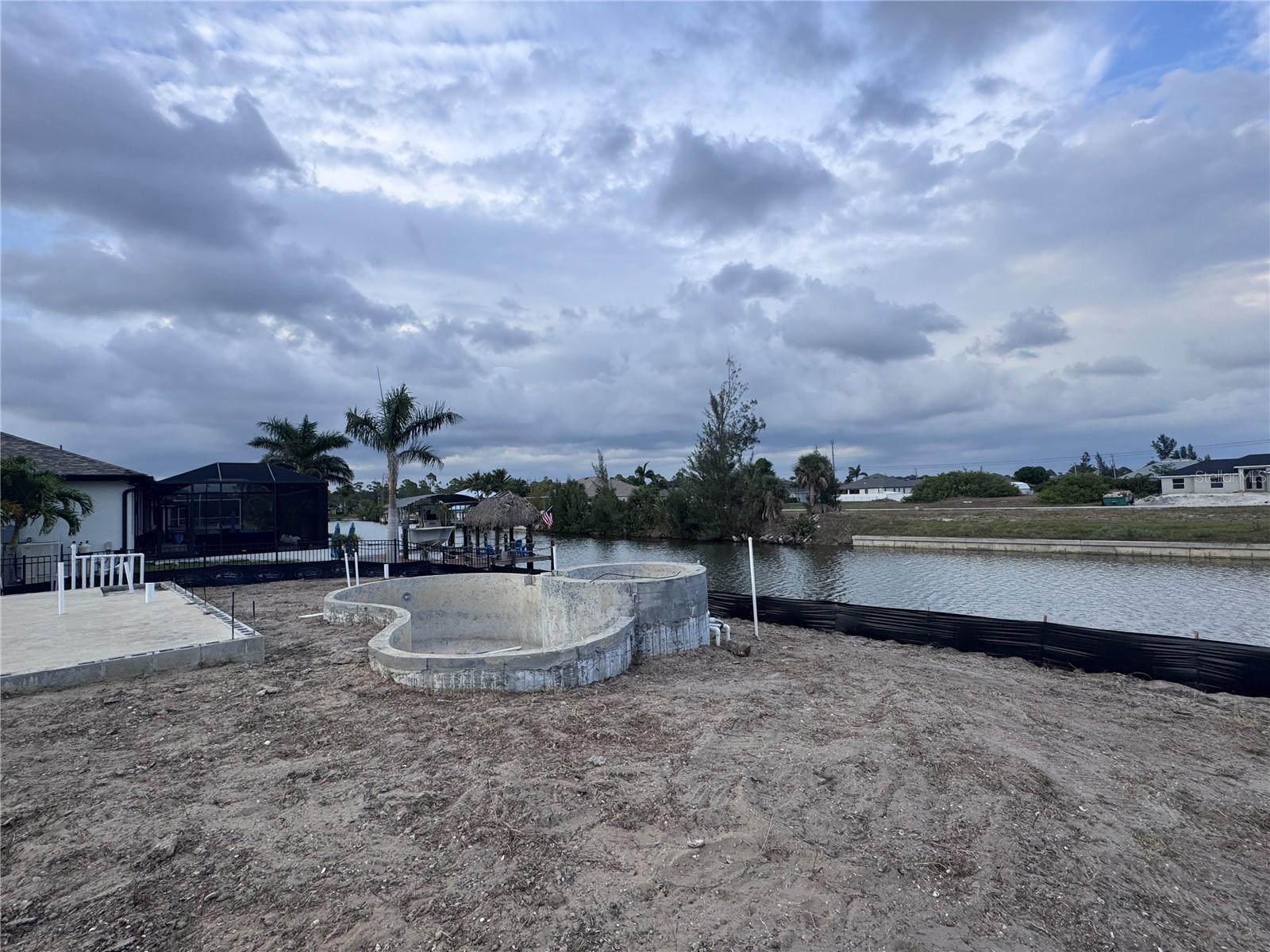 CAPE CORAL - Land