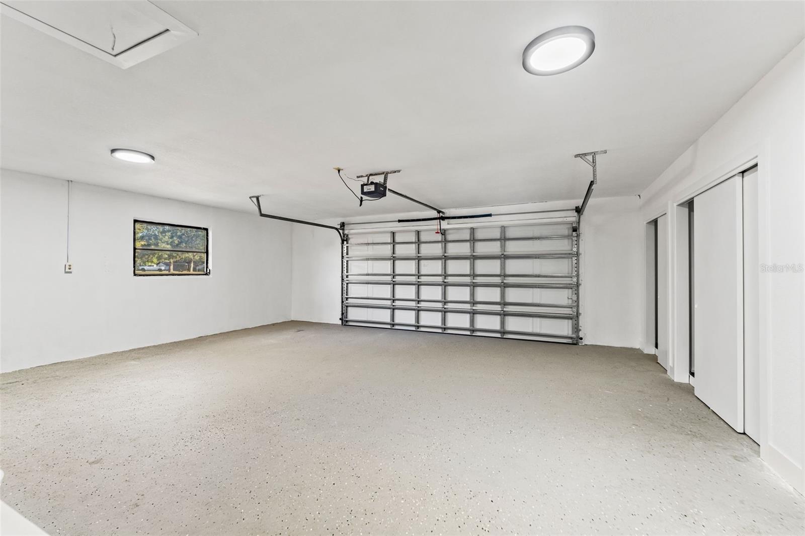 RIVER COUNTRY ESTATES - Residential