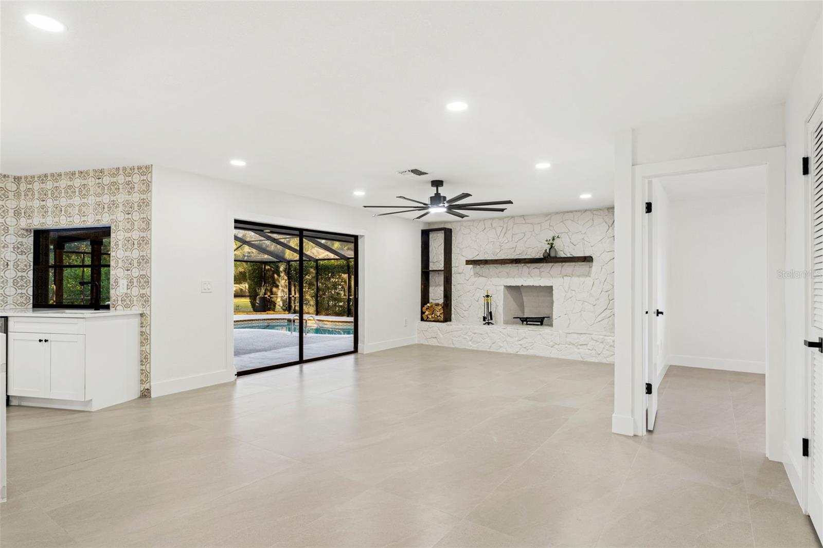 RIVER COUNTRY ESTATES - Residential