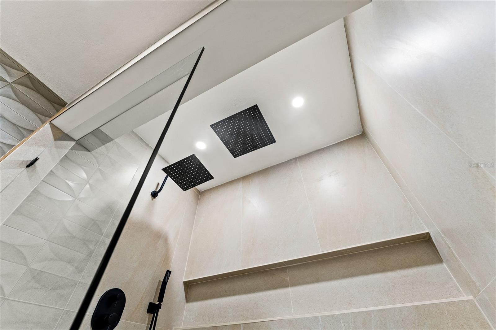 RIVER COUNTRY ESTATES - Residential