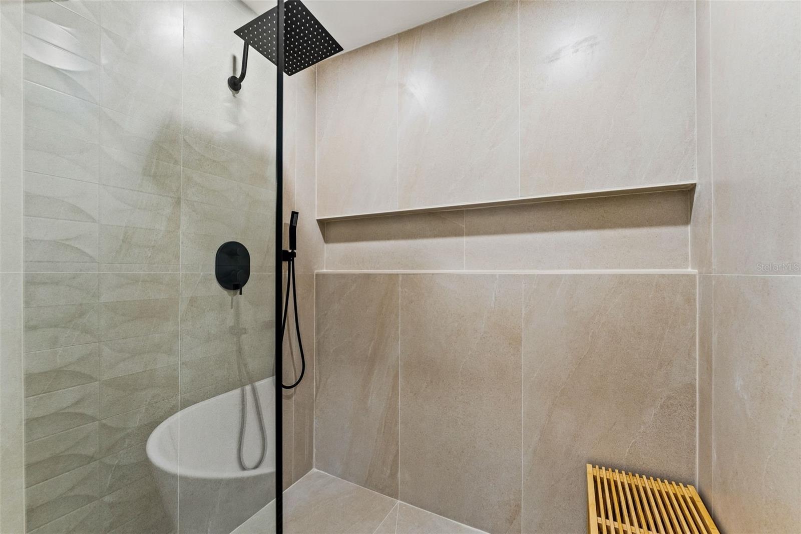 RIVER COUNTRY ESTATES - Residential