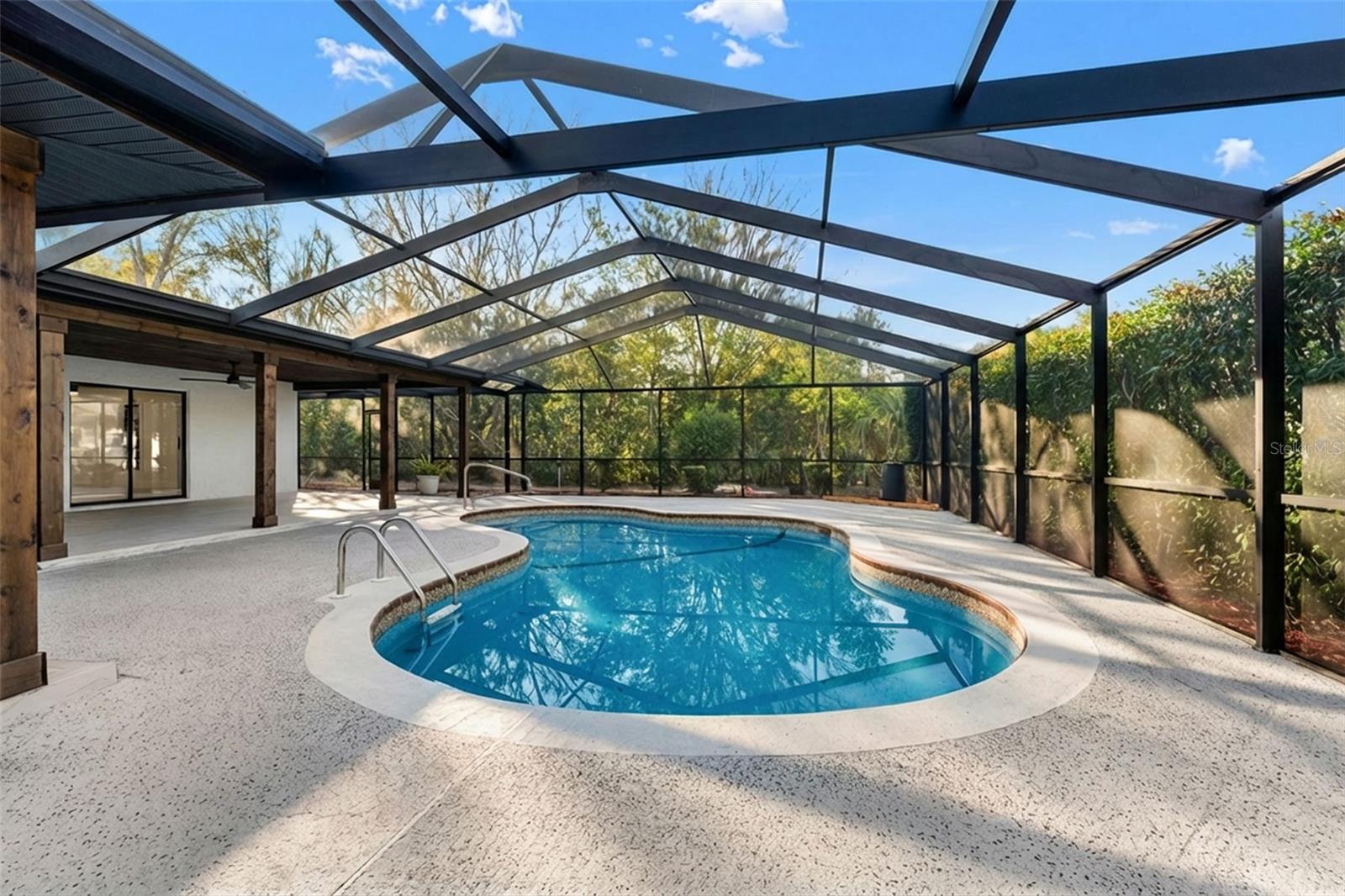 RIVER COUNTRY ESTATES - Residential